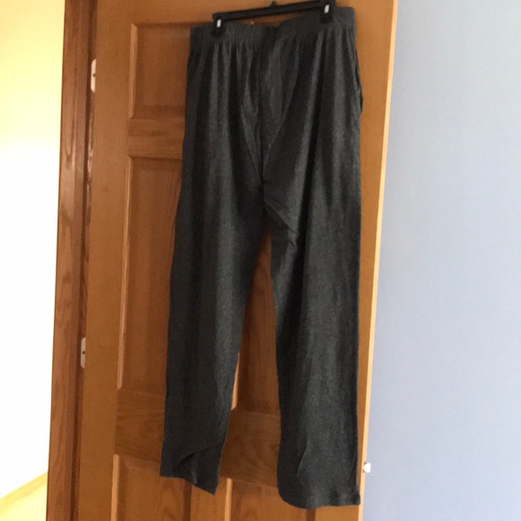 New without tags Michigan State University spartan sleep pants & top - Picture 2 of 3